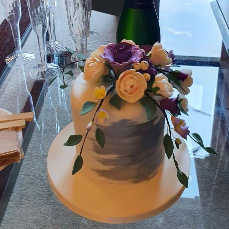 Single tier version in Silver and Purple