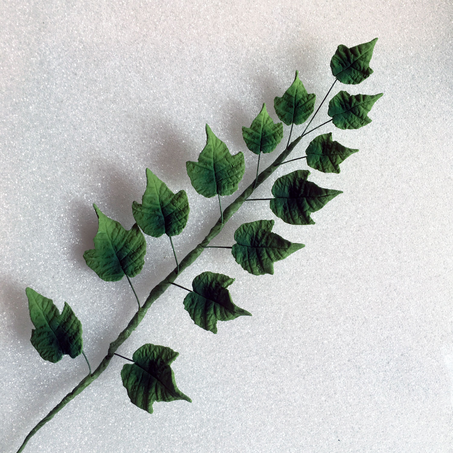 Sugar Ivy Leaf Spray