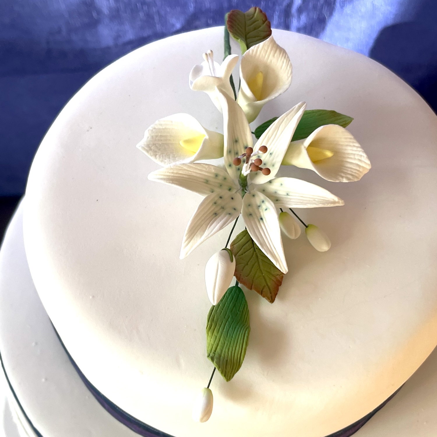 White Mixed Lily Spray