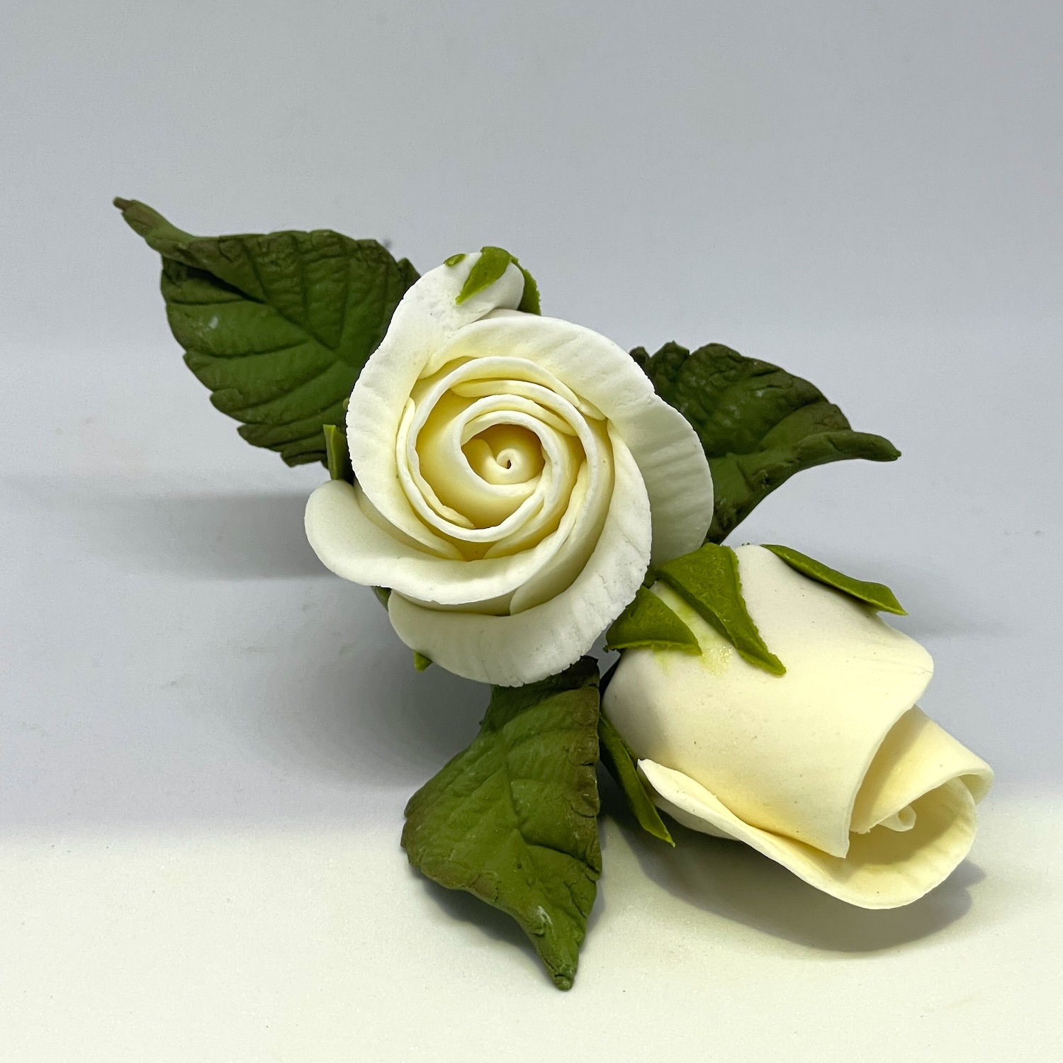 Ivory Rose Cake Spray