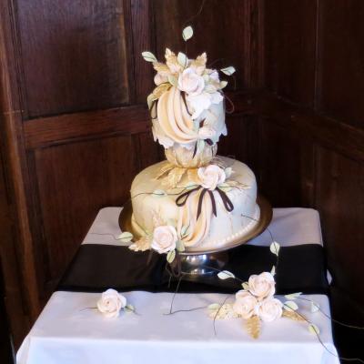 Gold Pedestal Cake Stand
