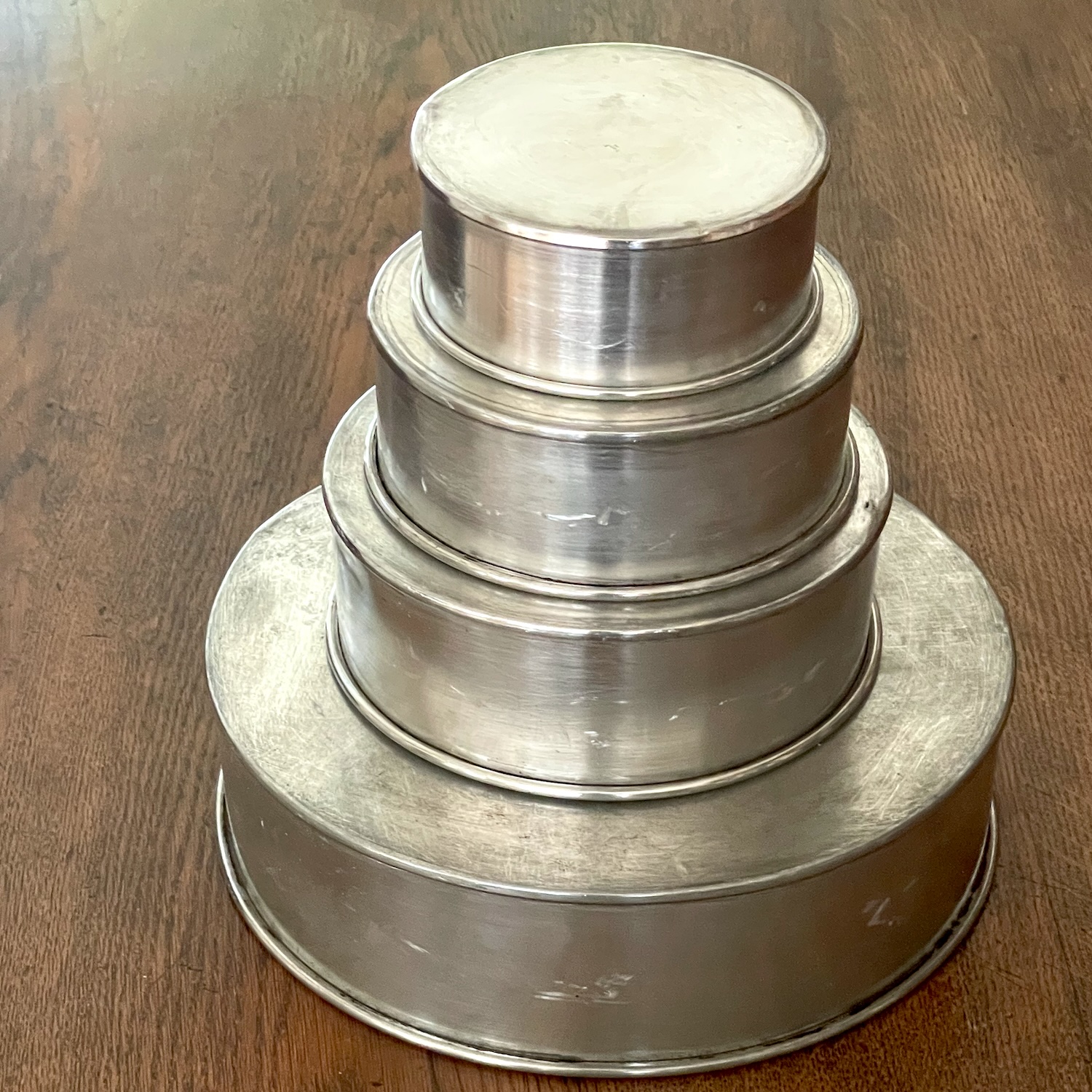 Round Invicta Cake Tins