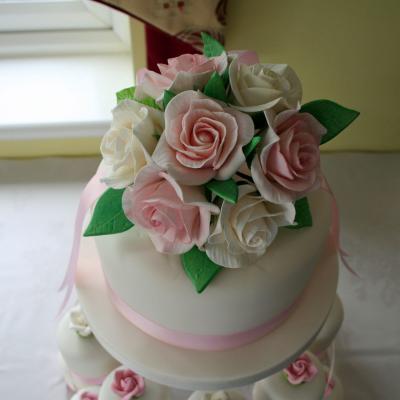Sugarcraft Roses in Pale Pink and Ivory
