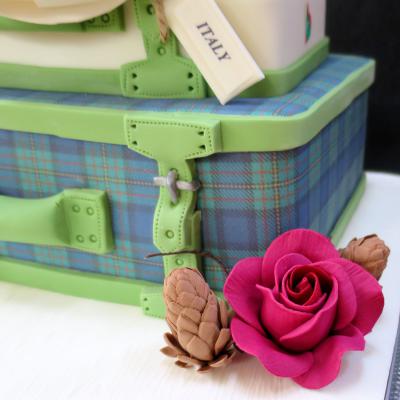 Sugarcraft Roses and Pine Cones