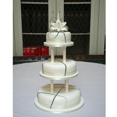 3 tier Pillared Wedding Cake