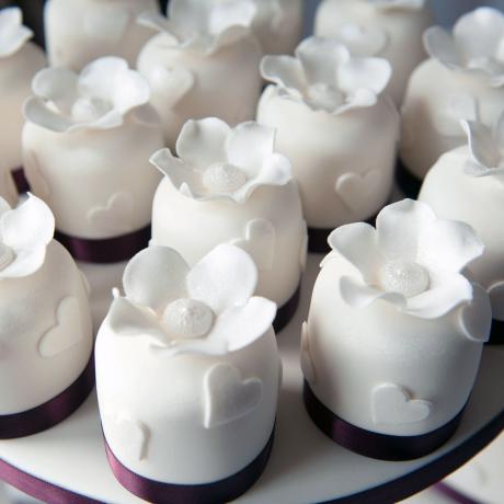 Individual mini Wedding Cakes