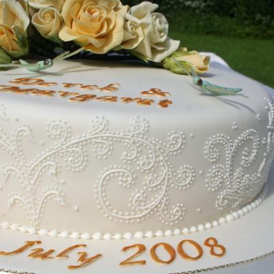 Piped icing emboidery