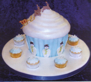 Large Christmas Cup Cake