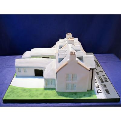 Loch Lomond Arms Cake