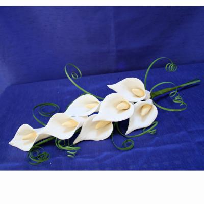 sugar-calla-spray-ivory-medium.jpg